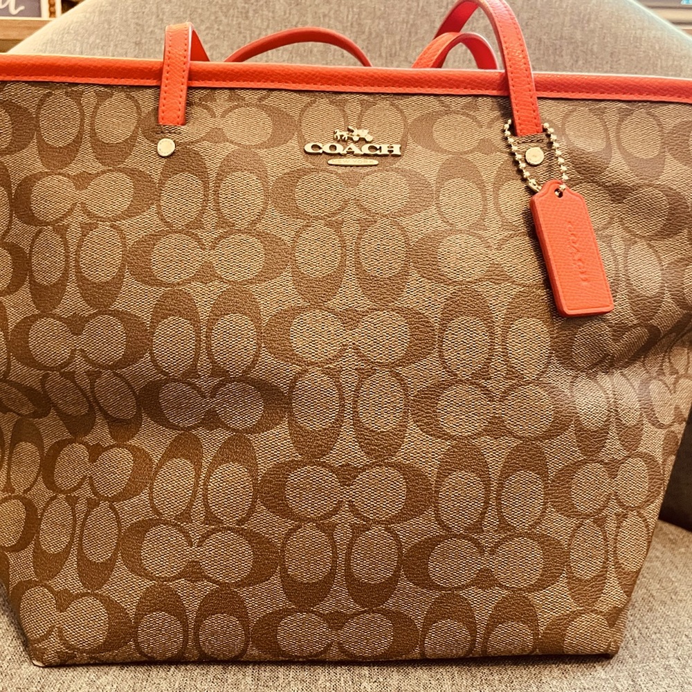 Coach Signature Tote
